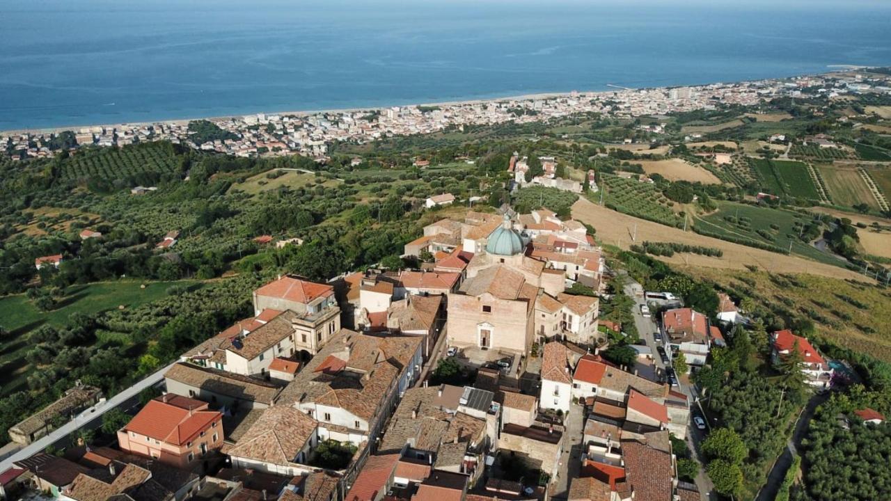 Apartamento Seta Luxury Roseto Degli Abruzzi Exterior foto