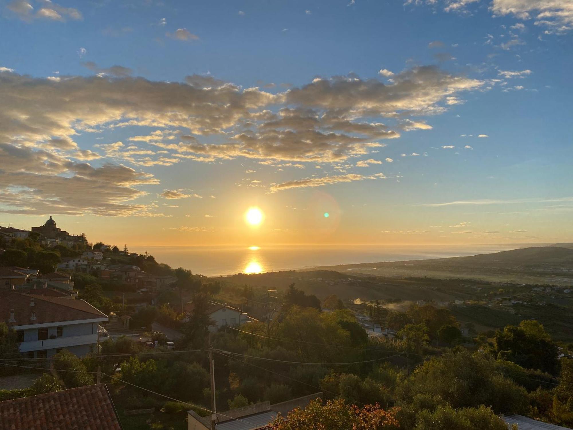 Apartamento Seta Luxury Roseto Degli Abruzzi Exterior foto