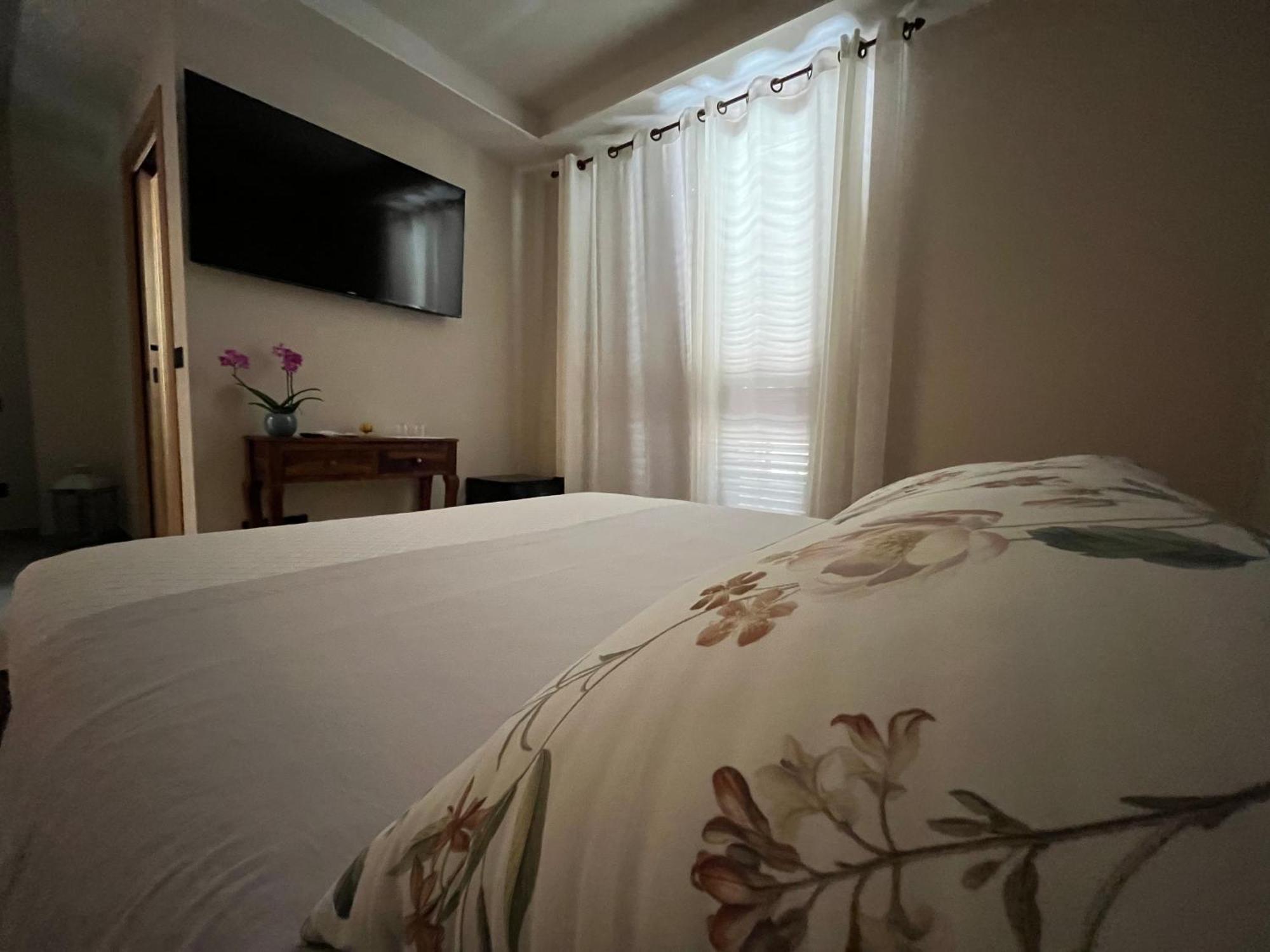 Apartamento Seta Luxury Roseto Degli Abruzzi Exterior foto
