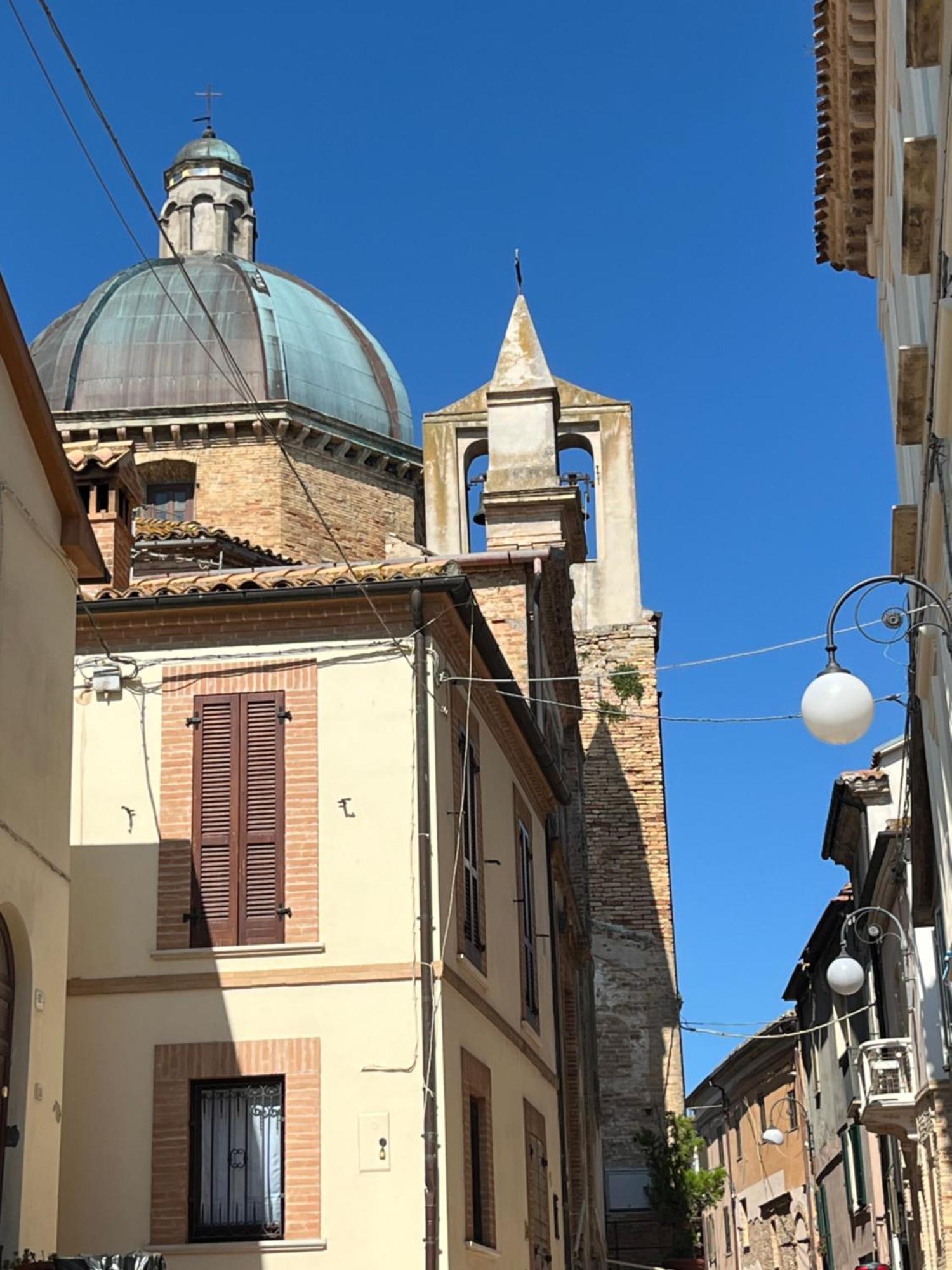 Apartamento Seta Luxury Roseto Degli Abruzzi Exterior foto